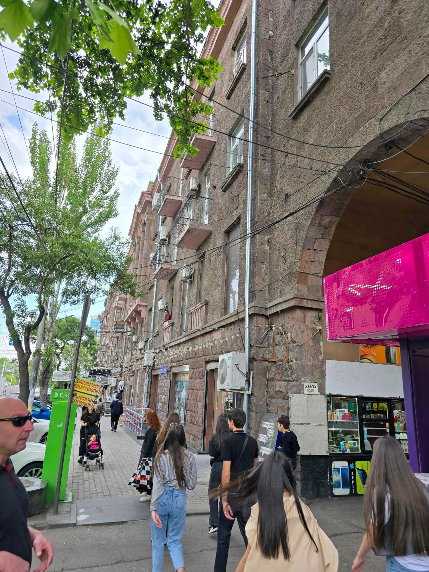 Прекрасная 4-Ех Комнатная Квартира В Самом Центре Erevan Exterior foto